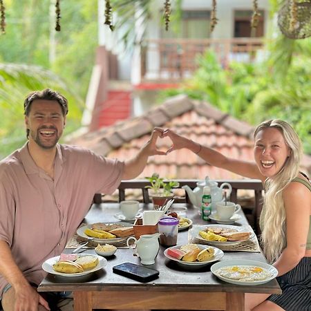 Rekawa Turtle Gate Hotel Тангалла Экстерьер фото