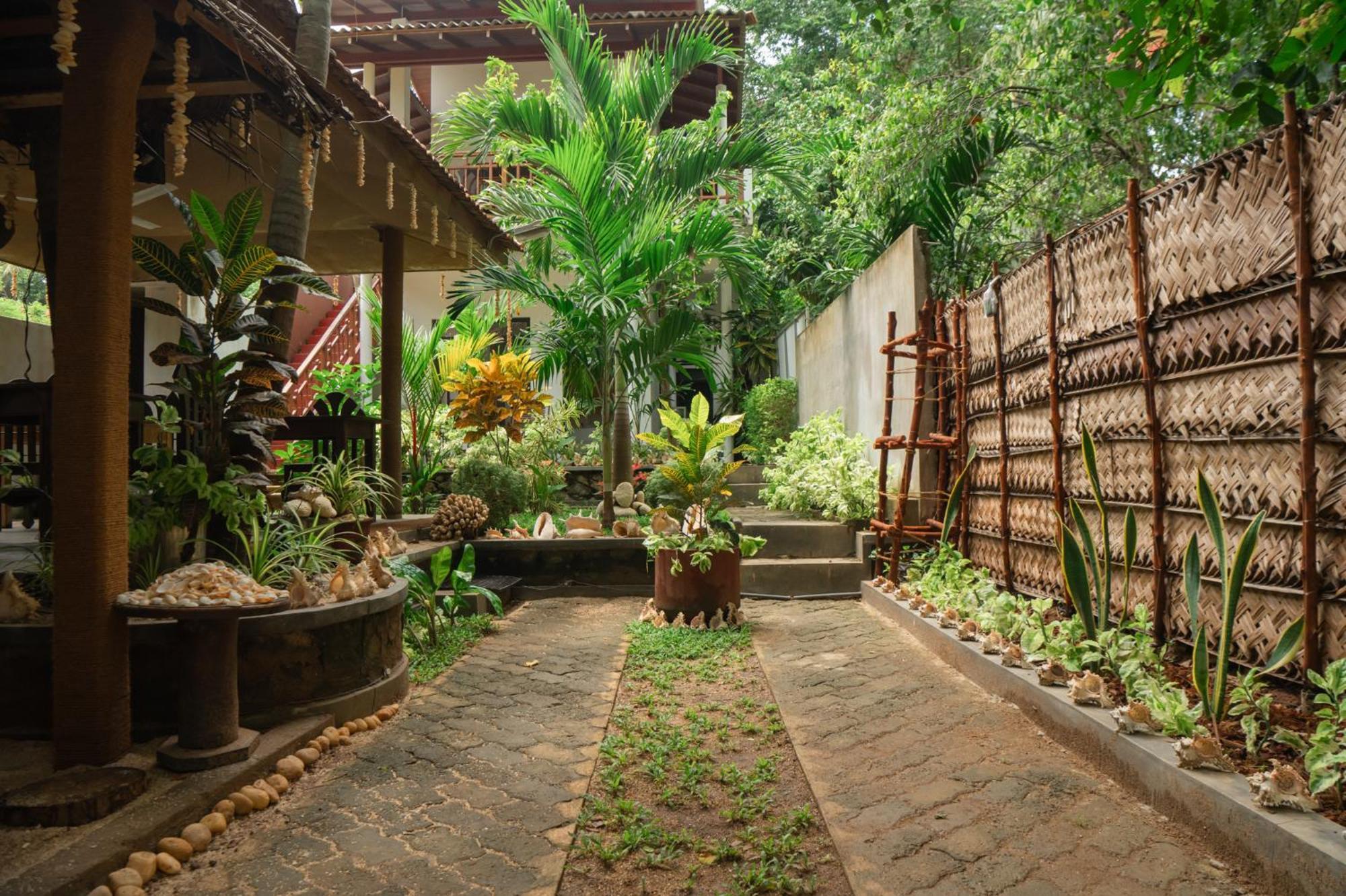 Rekawa Turtle Gate Hotel Тангалла Экстерьер фото