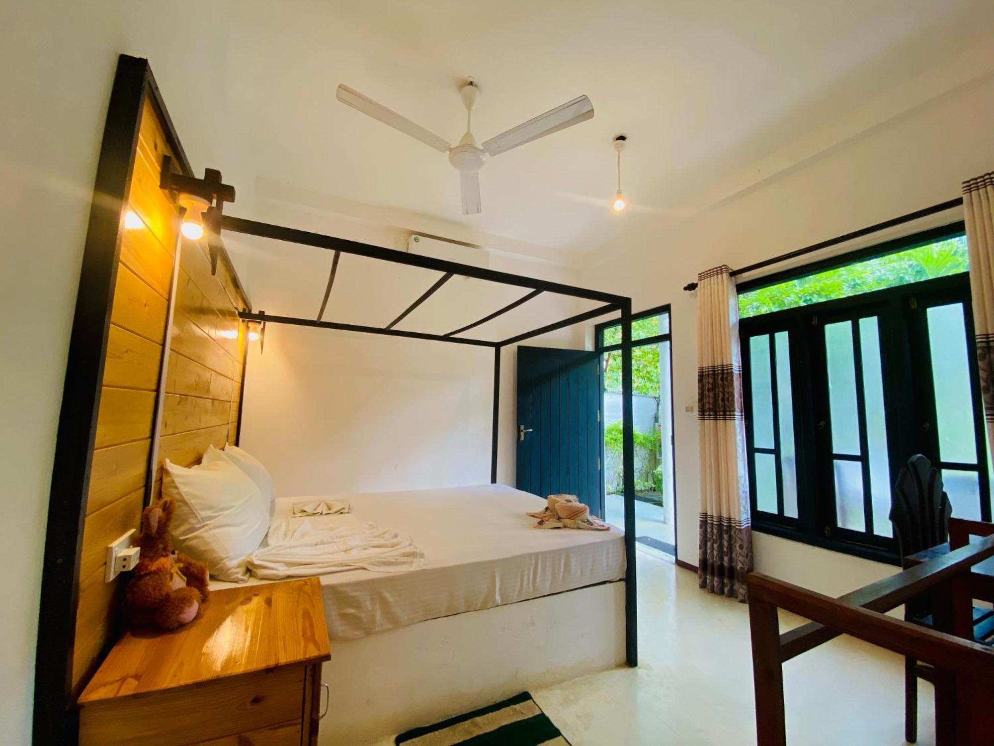 Rekawa Turtle Gate Hotel Тангалла Экстерьер фото