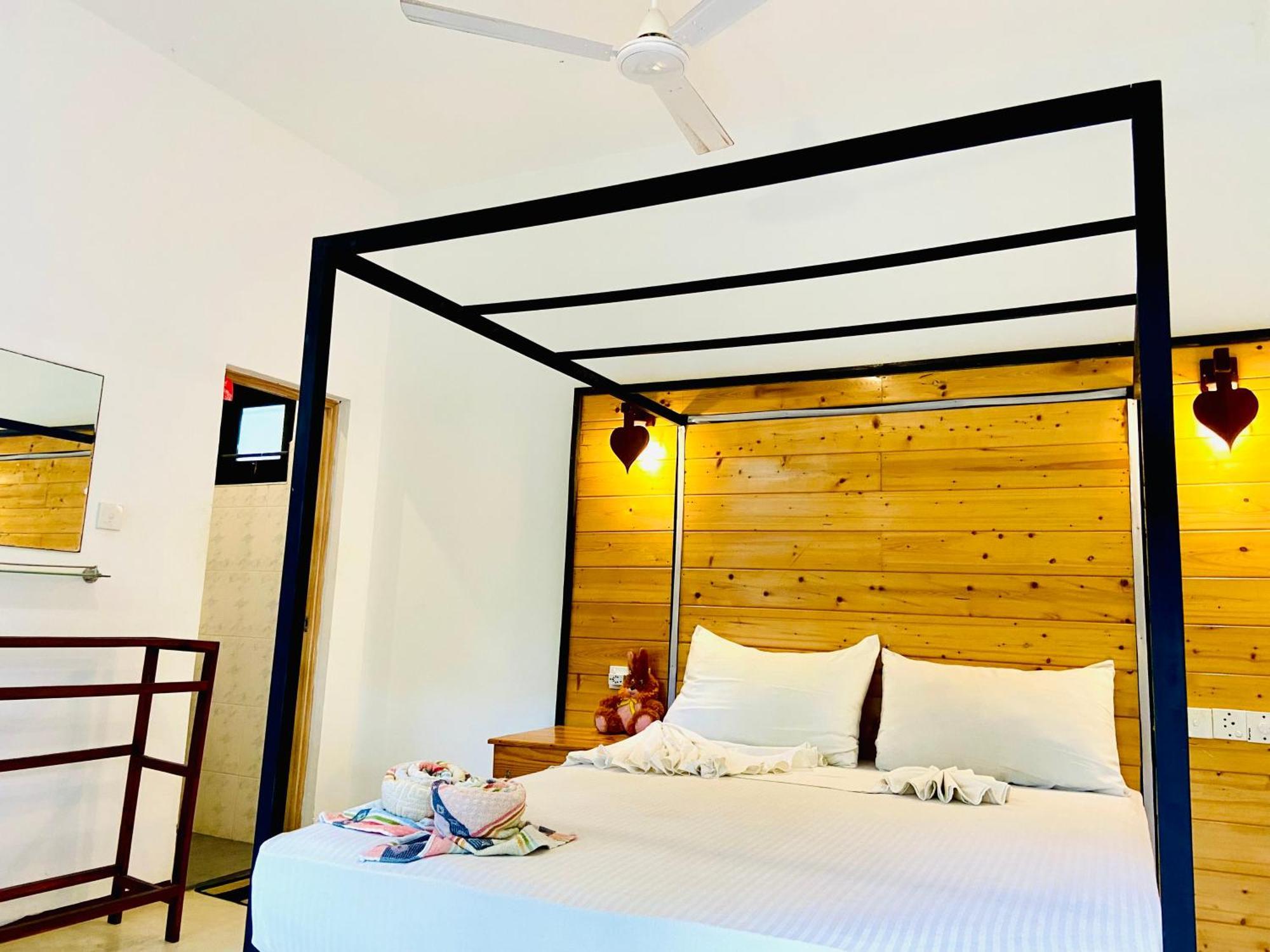 Rekawa Turtle Gate Hotel Тангалла Экстерьер фото