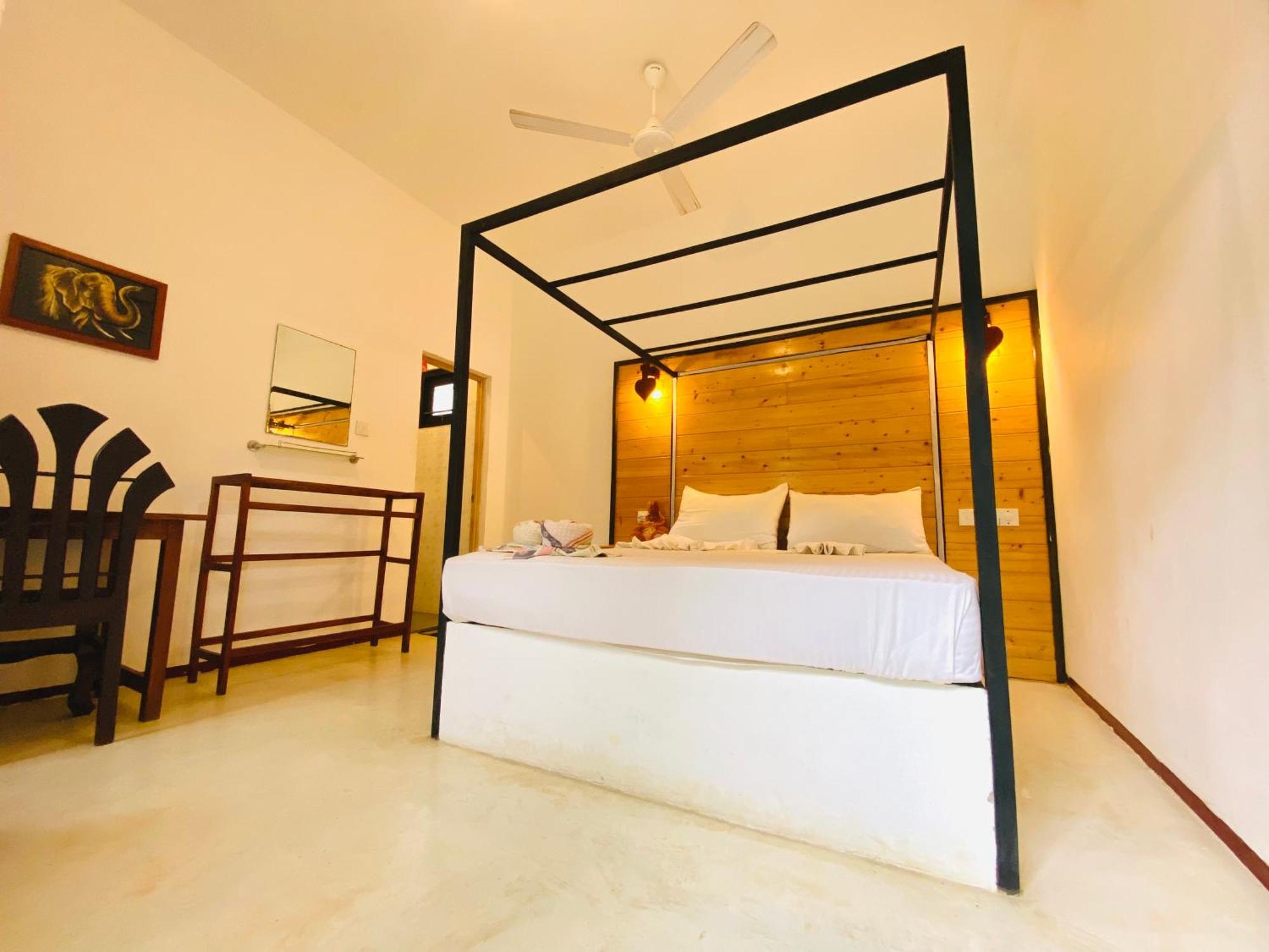 Rekawa Turtle Gate Hotel Тангалла Экстерьер фото