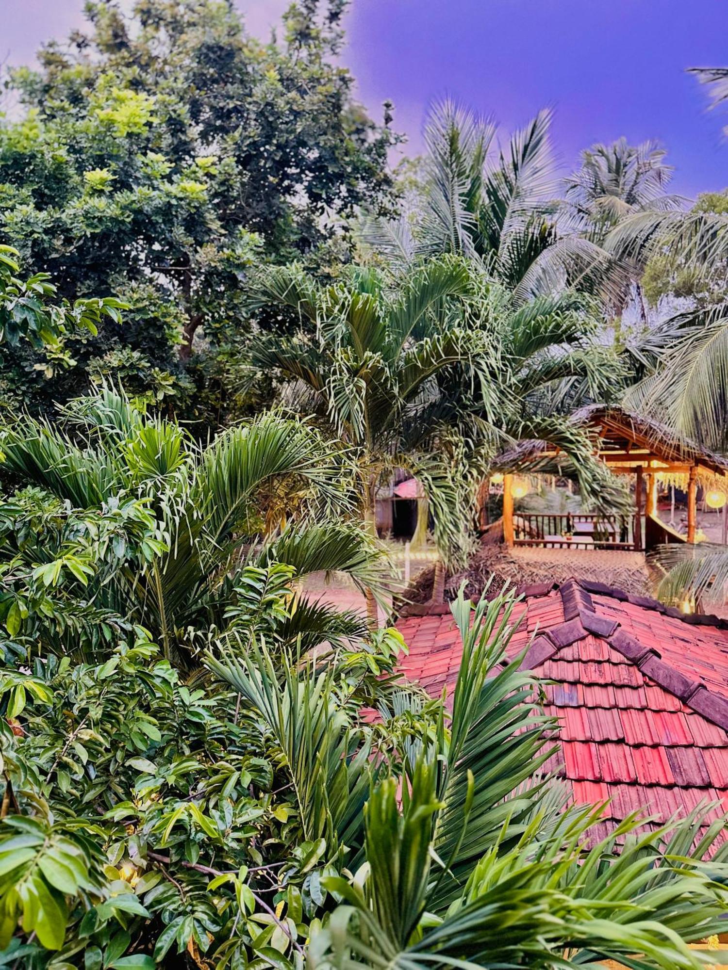 Rekawa Turtle Gate Hotel Тангалла Экстерьер фото